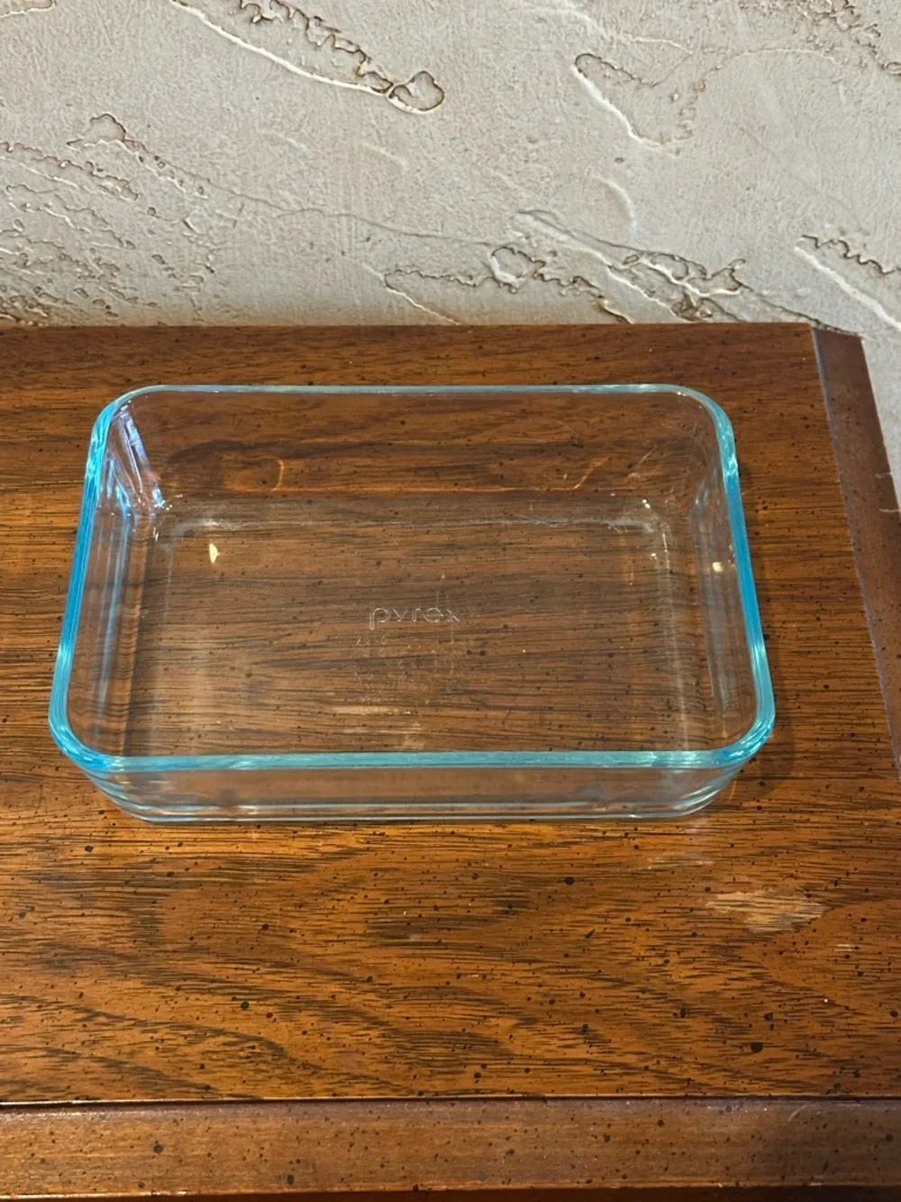 Pyrex 3-Cup Glass Food Storage Dish with Red Lid 7210 7”x5”x1.5”